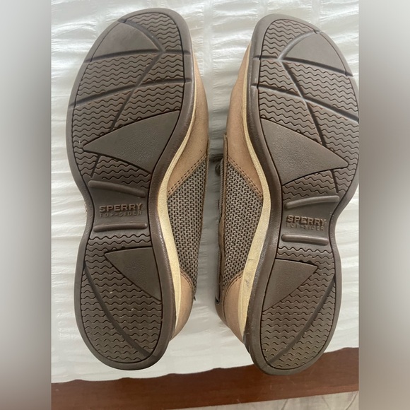 Sperry Topsiders - women’s 7 1/2. - Picture 8 of 8